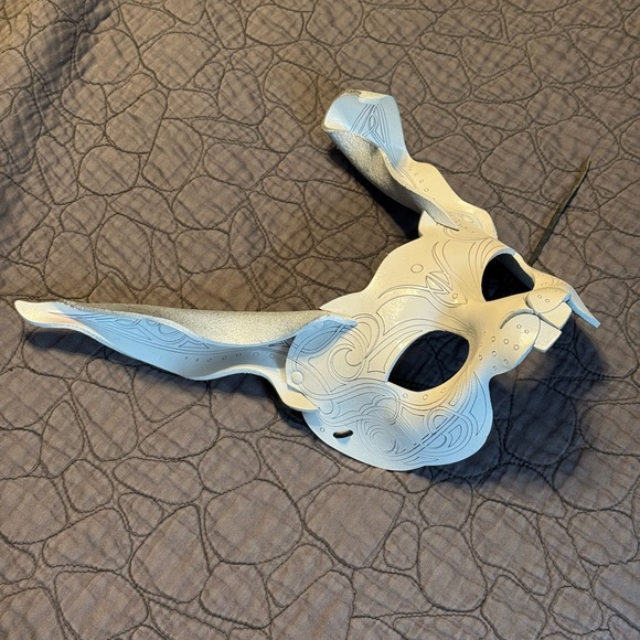 Elegant White Rabbit Mask - Picture 5 of 7